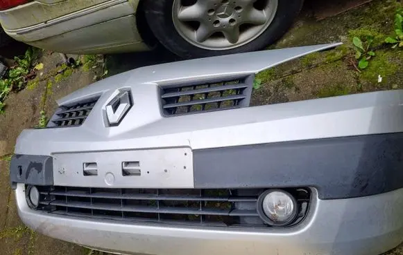 Renault Megane II Front bumper