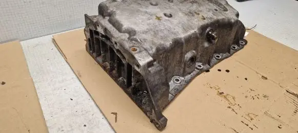 Opel Zafira A Oil sump 90400247 0822680 R90400247