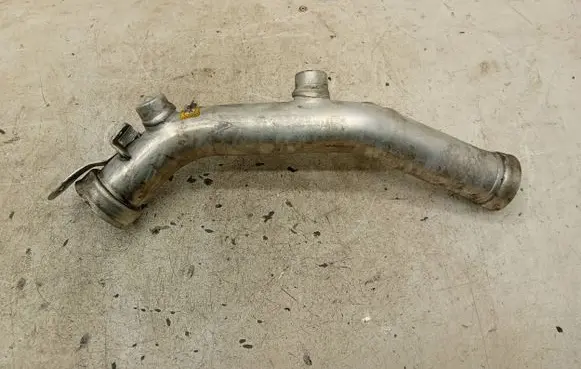 Mercedes-Benz GL X166 Intercooler hose/pipe A2045840047