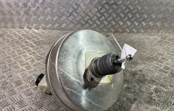 Volvo XC90 Brake booster 31381415