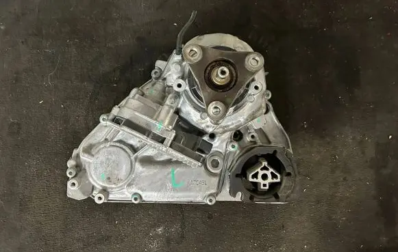 BMW X6 E71 Gearbox transfer box case 7643759 451377970