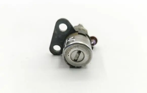 Chrysler 300 - 300C Front door lock (next to the handle) 312739S2