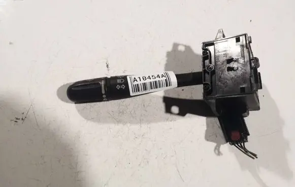 Chrysler Voyager Indicator stalk 04685711aa