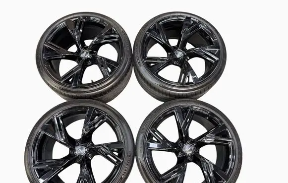 Audi RS6 C7 R15 summer tire 4K0601025BL