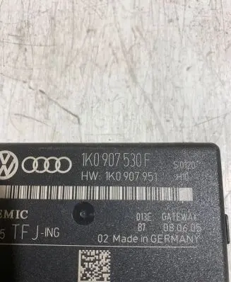 Volkswagen Golf Plus Gateway control module 1K0907530F