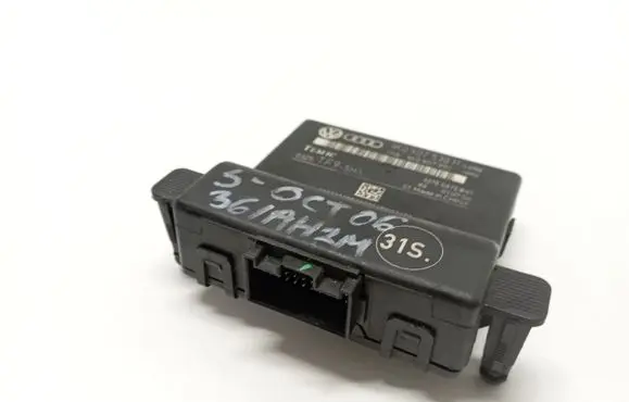 Skoda Octavia Mk2 (1Z) Gateway control module 1K0907530H 1K0907951