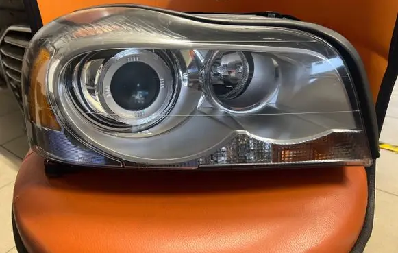 Volvo XC90 Headlight/headlamp 31111846 89902045 14M4426080