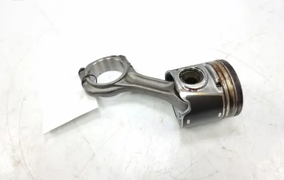Iveco Daily 35 - 40.10 Piston with connecting rod 132X1769141