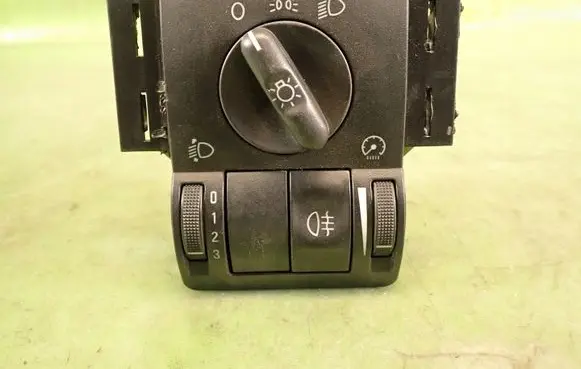 Opel Corsa C Headlight wiper switch 9114384