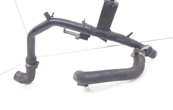 Volkswagen PASSAT B5 Engine coolant pipe/hose 028121065AA 058121058B
