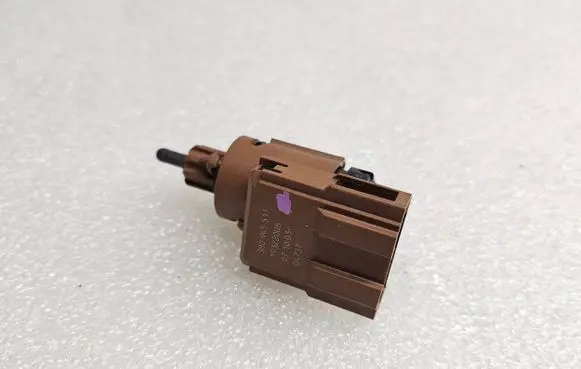 Audi A4 S4 B6 8E 8H Brake pedal sensor switch 3B0945511 04737 071003