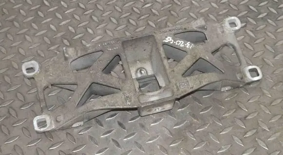 Jaguar XJ X350 Gearbox mounting bracket 5W936060AA