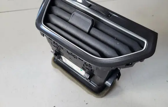 Volkswagen Tiguan Dashboard side air vent grill/cover trim 5NC819709