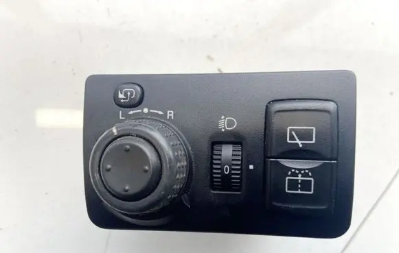 SsangYong Rexton Wing mirror switch 
