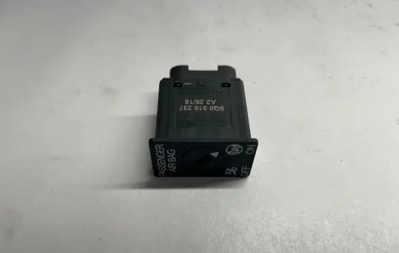 Seat Leon (5F) Passenger airbag on/off switch 5Q0919237