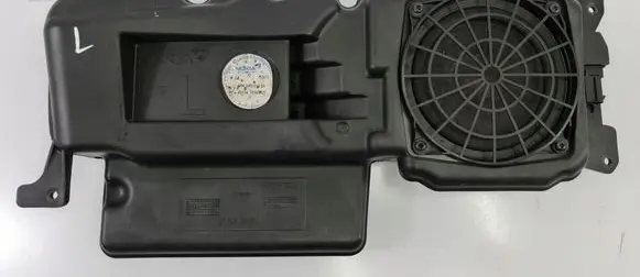 Porsche Boxster 986 Subwoofer speaker 99664501101
