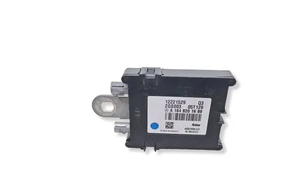 Mercedes-Benz ML W164 Aerial antenna amplifier A1648201689