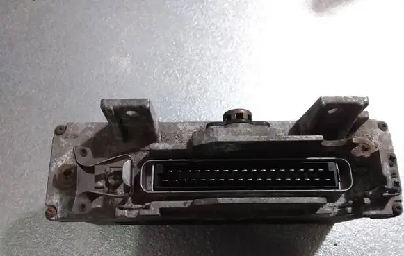 Mercedes-Benz E W124 ABS control unit/module 0265101018