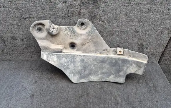 Audi Q7 4M Rear mudguard 4M0854815E