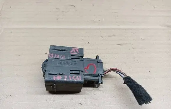 Seat Ibiza IV (6J,6P) Light switch 6J0919094