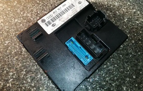 Audi A8 S8 D3 4E Comfort/convenience module 4E0907289
