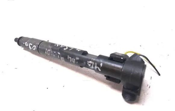 Mercedes-Benz C W204 Fuel injector A6510704987