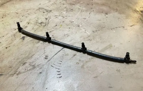 Fuel return line/hose