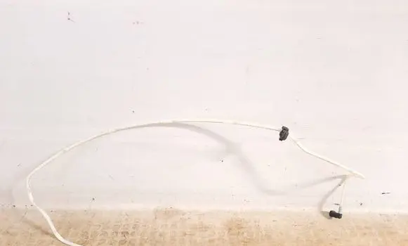 Porsche Macan (95B) Fuel line pipe 8R0201991E