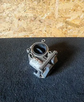 Volkswagen PASSAT CC Throttle valve 03L128063E