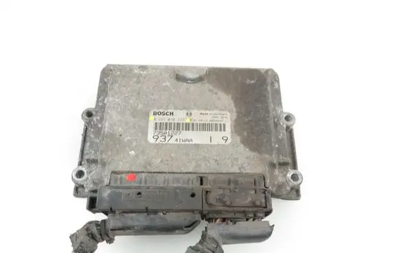 Alfa Romeo 147 Engine control unit/module 73501227 0281010332