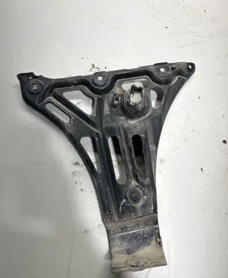 BMW 5 E60 E61 Bumper support mounting bracket corner 