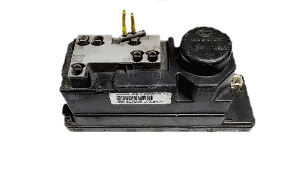 Mercedes-Benz C W202 Central locking vacuum pump 2088000448