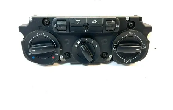 Volkswagen PASSAT B6 Climate control unit