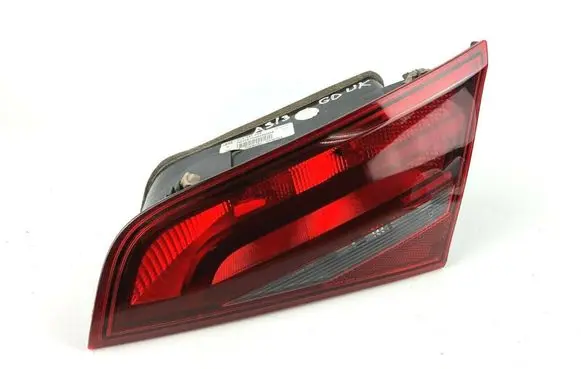 Audi A3 S3 8V Tailgate rear/tail lights 8V4945094