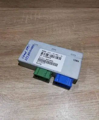 BMW X5 E70 Air suspension control unit module (rear) 6779997