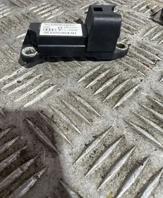 Audi A4 S4 B5 8D Airbag deployment crash/impact sensor 8D0959643B 080399