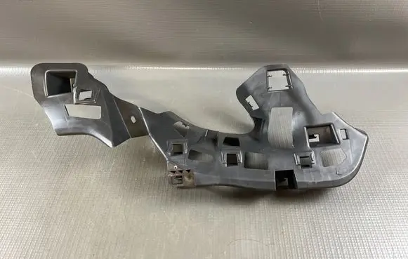 Renault Captur Rear bumper mounting bracket 769469273R