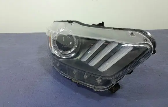 Ford Mustang VI Headlight/headlamp WJ100595