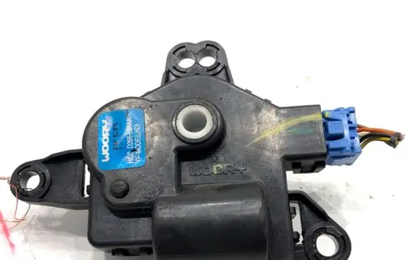 Hyundai i30 Air flap motor/actuator D266EB9AA01