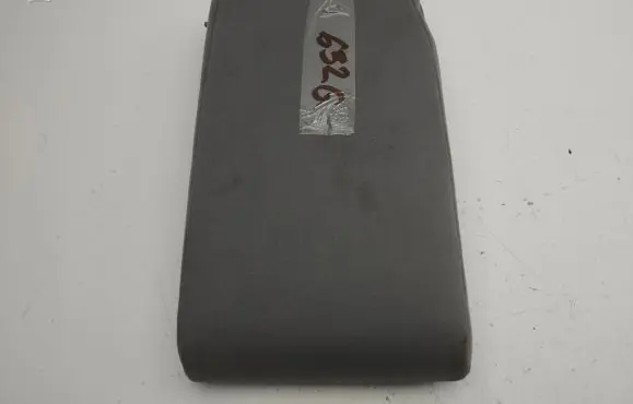 Toyota Prius (XW20) Rear seat armrest 