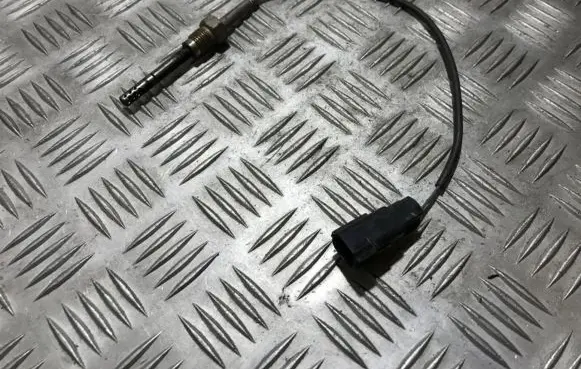 Volvo S80 Exhaust gas temperature sensor 30713739a 6g9n-12b591-ta