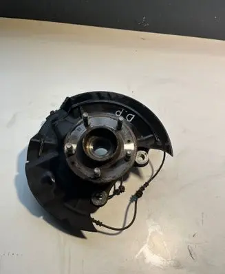 Opel Insignia B Front wheel hub 23384198