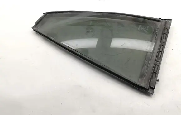 Toyota Corolla Cross Rear side window 6818916090