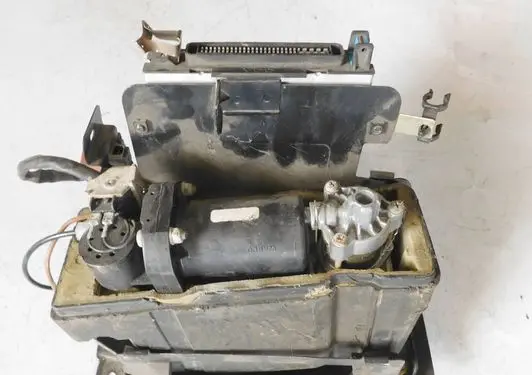 Renault Safrane Air suspension compressor 4154012030 4324500030 7700816342A