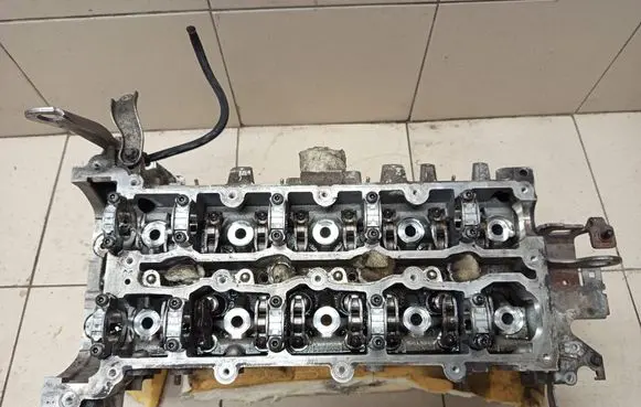 Mercedes-Benz Sprinter W906 Engine head 11062072922 R6510160201 174311060