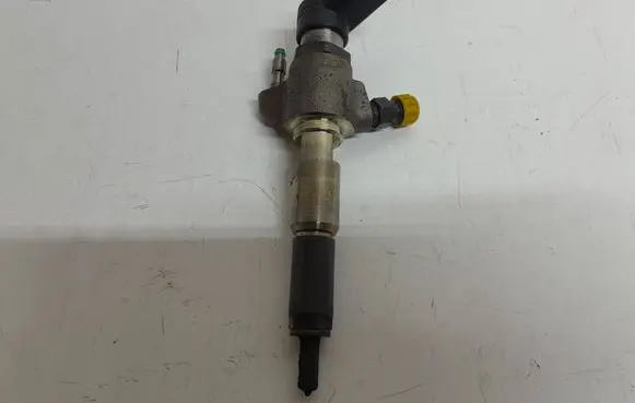 Volvo V60 Fuel injector 9802448680 50274V05