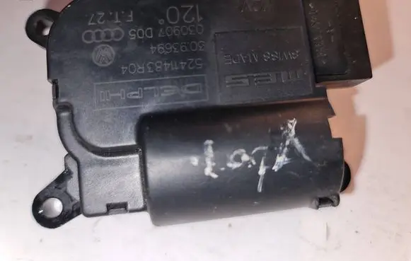 Audi Q7 4L Air flap motor/actuator 52411483R04 3093694 030907D05