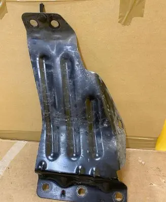Ford Mustang VI Other under body part FR3B63101E03AC