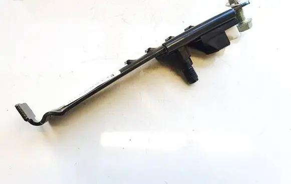 Toyota Avensis T250 Seat belt adjustment rail f4075