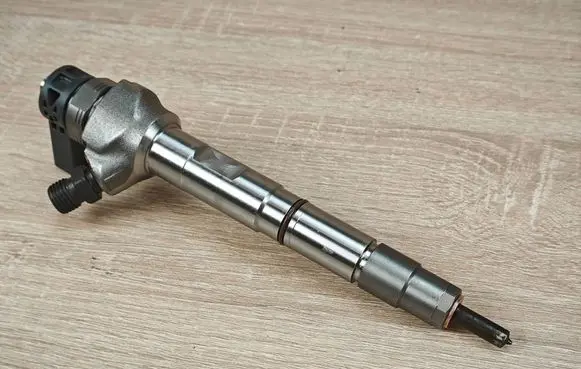 Audi A6 C7 Fuel injector 04L130277AE
